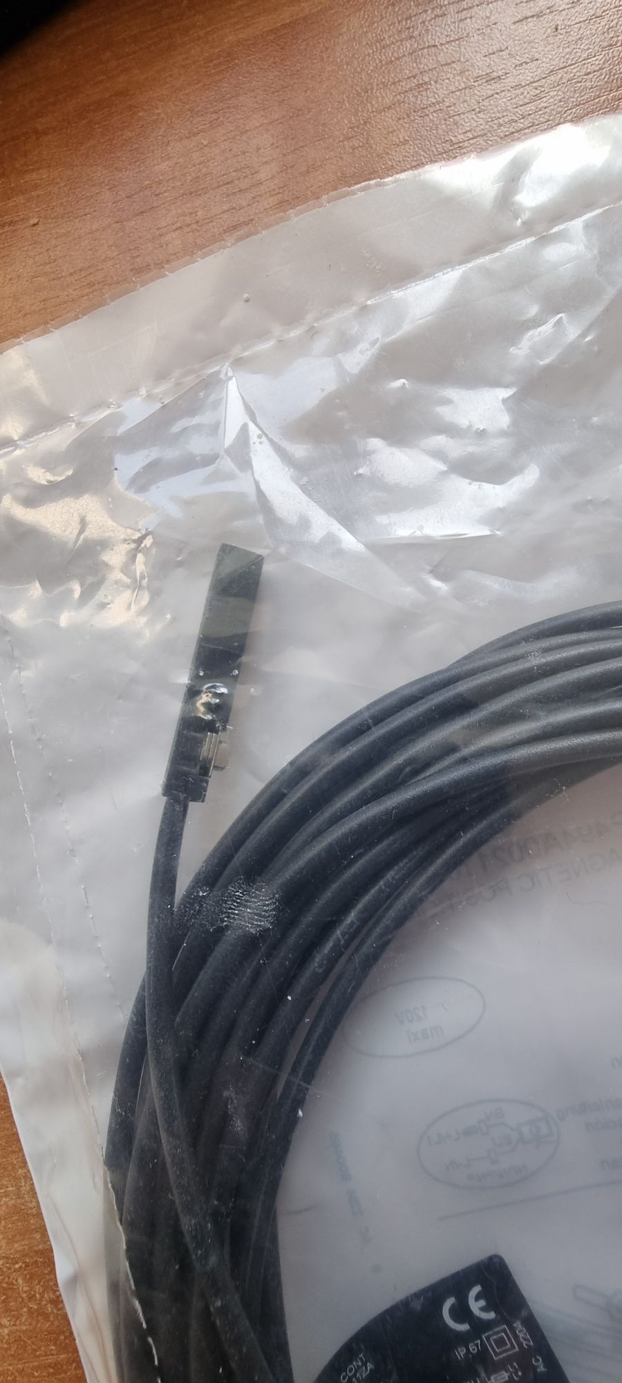 Czujnik położenia magnetyczny/kontaktron