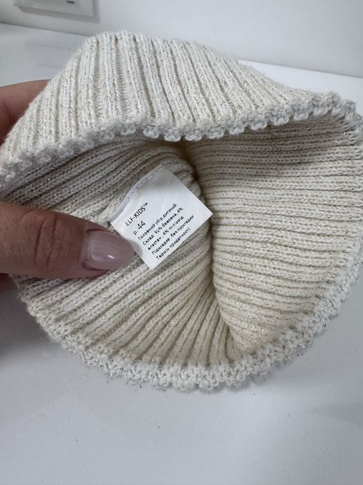 Шапка на дівчинку, в ідеальному стані!