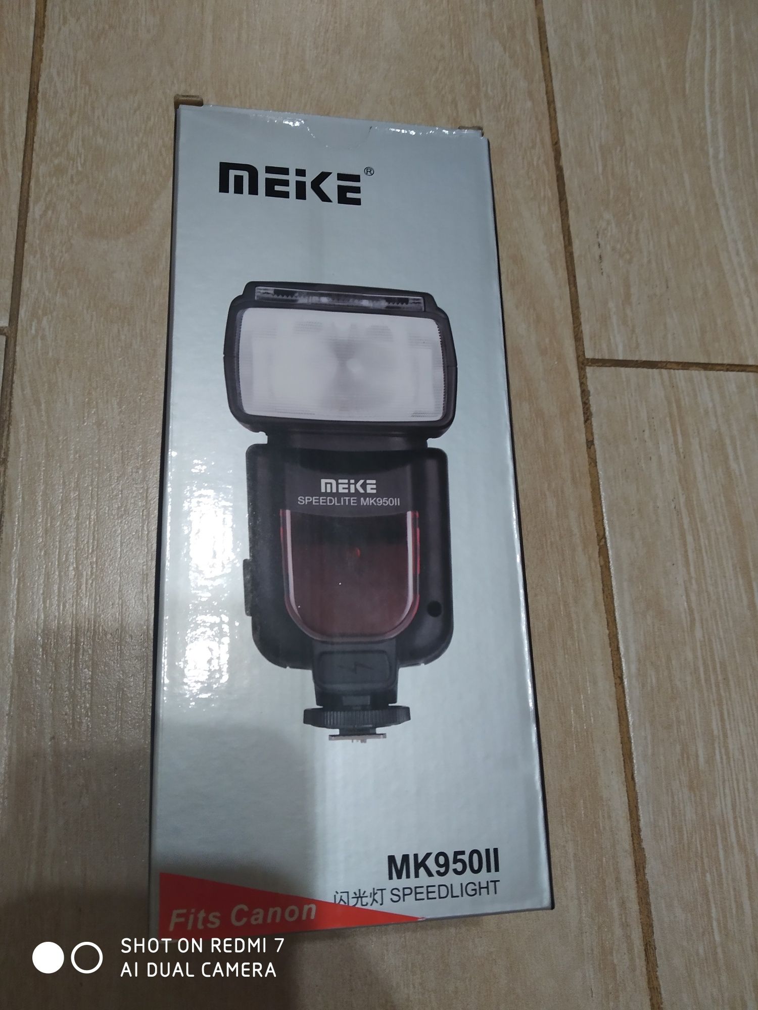 Фото спалах MEKE mk950ii