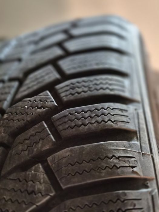 Komplet opon zimowych hankook 225/45/18 incept evo2 95v xl 2019