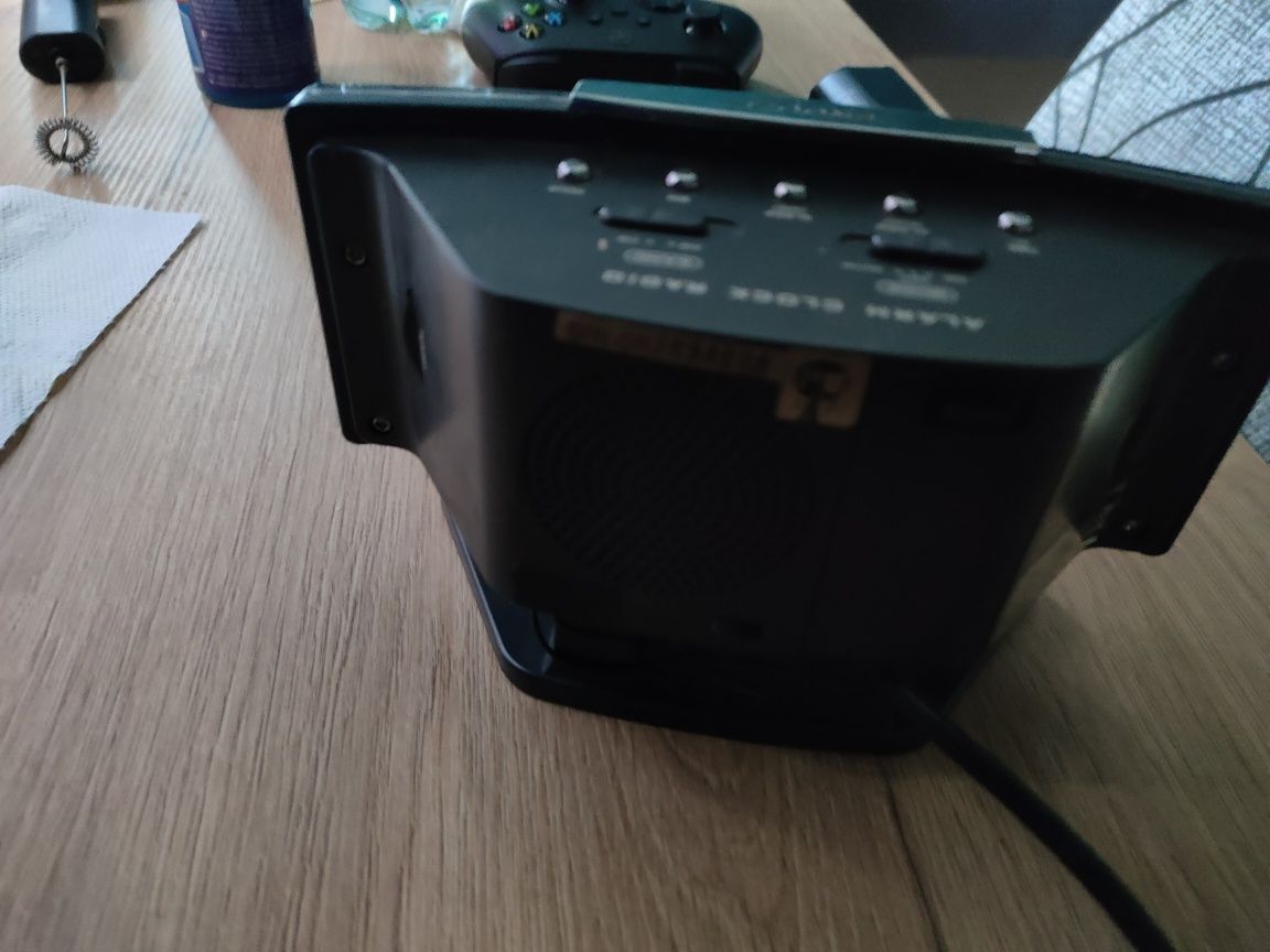 Radiobudzik first