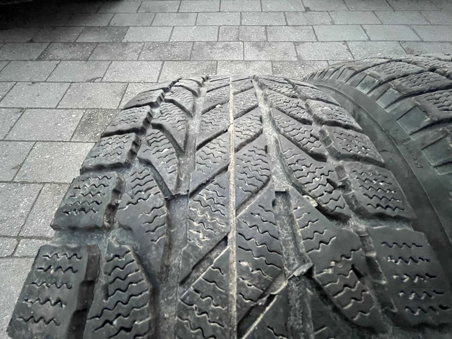 Opony zimowe 225/65/R17 SUV
