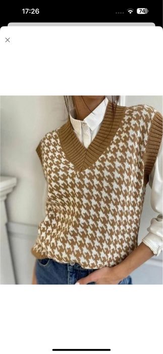 Вязаний жилет в актуальний принт