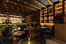 Trespasse Bar de Cocktails com Grande Esplanada – Zona Ribeirinha Port