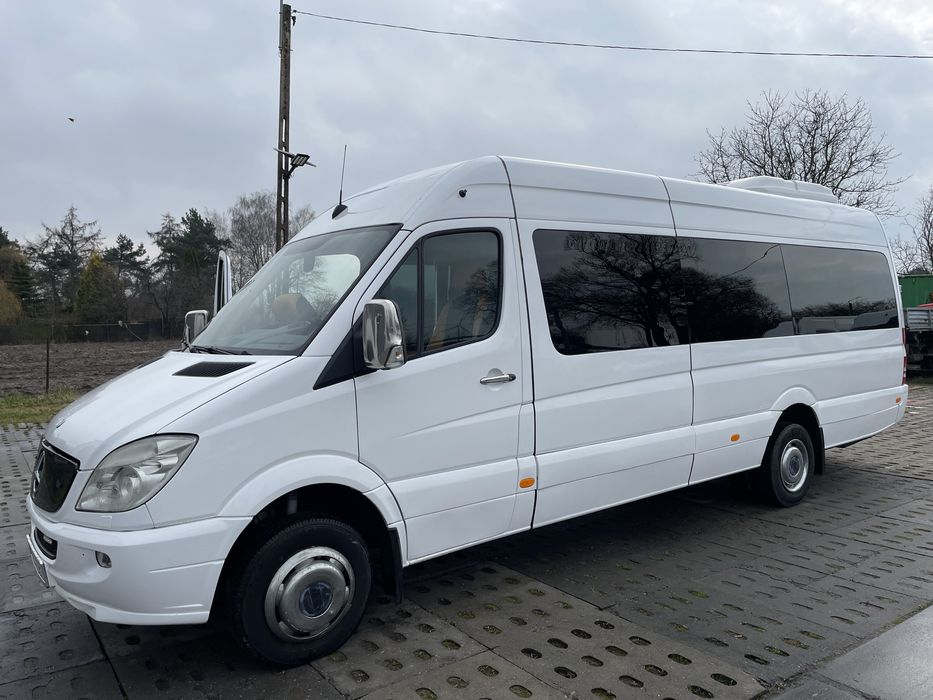 Przewóz osób/Autobus/Bus/Lotniska/Wesela/Wycieczki Szkolne