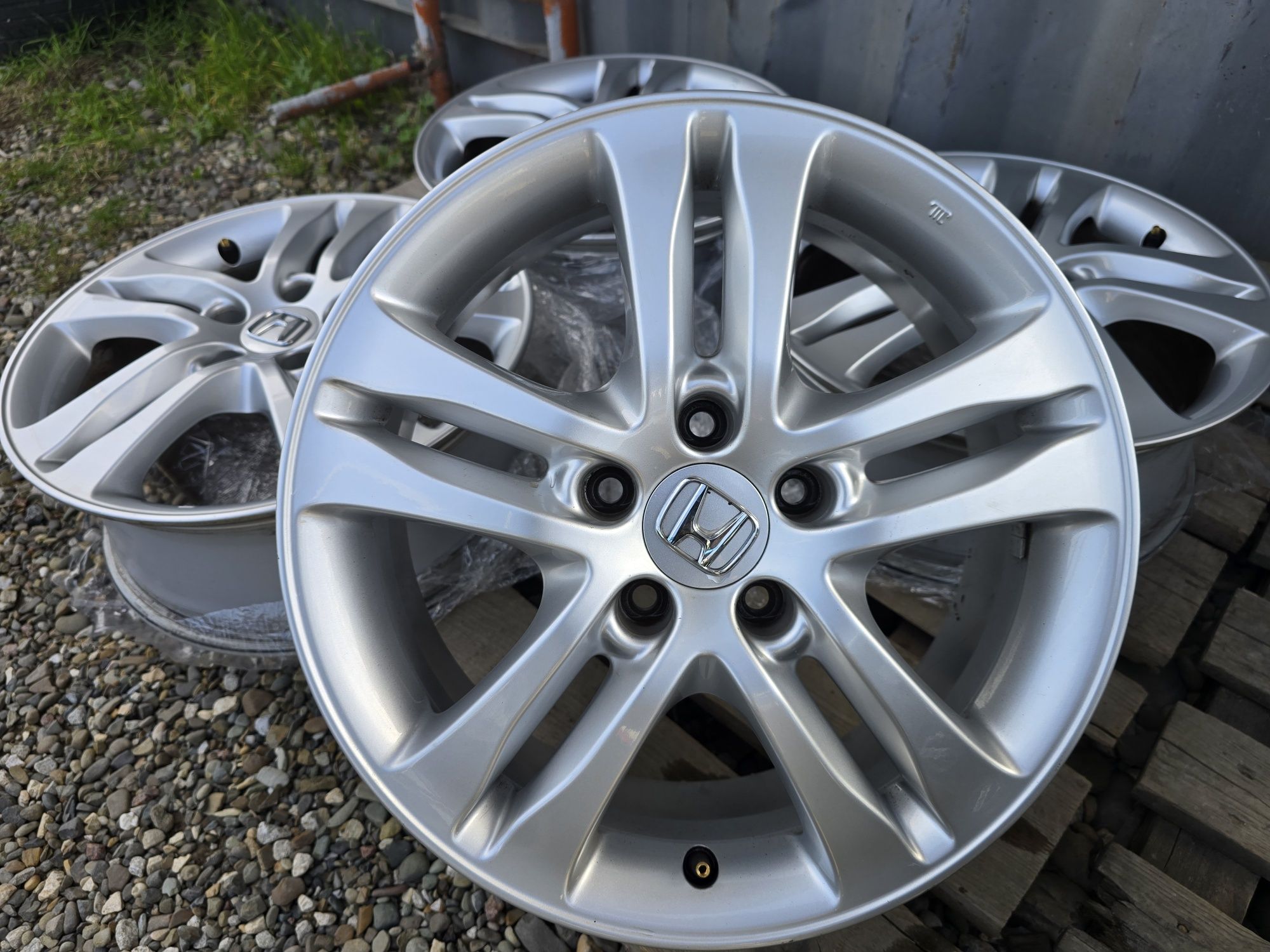 Диски, титани R17 5х114.3 Hoda 6.5j ET50