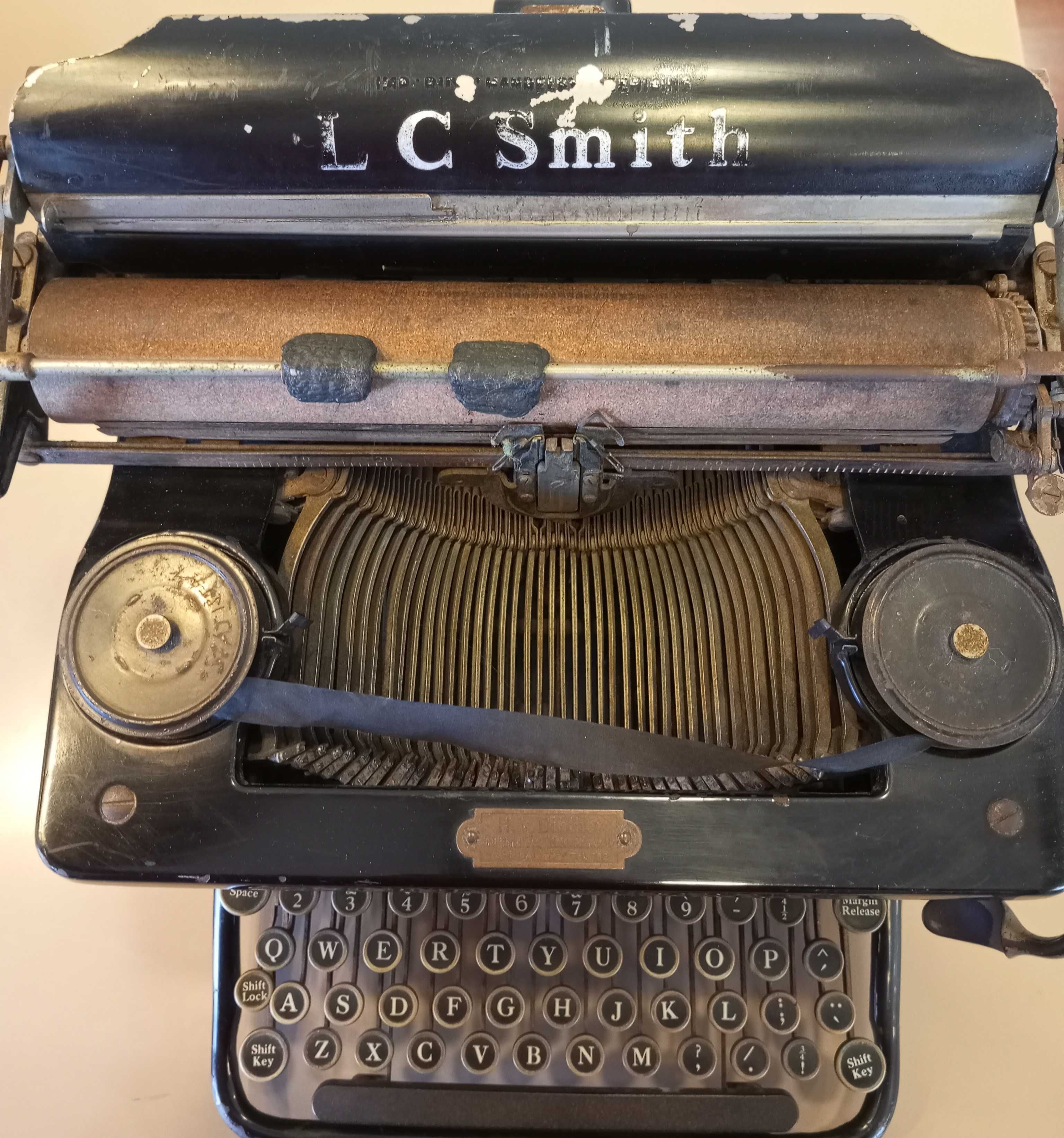 Máquina de escrever L C Smith & Corona por €140