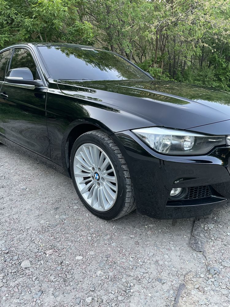 BMW 328i 2.0 2012