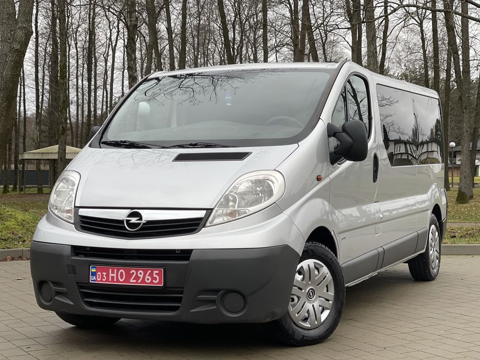 Opel Vivaro 2013p. LONG 9 місць