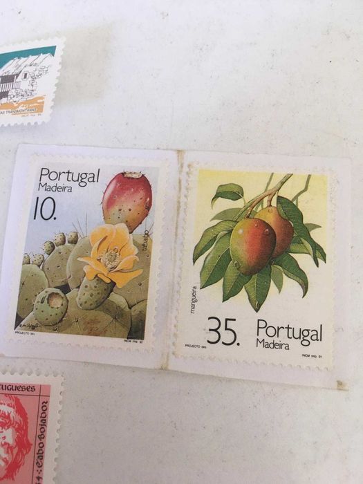 Selos de Correio em Escudos