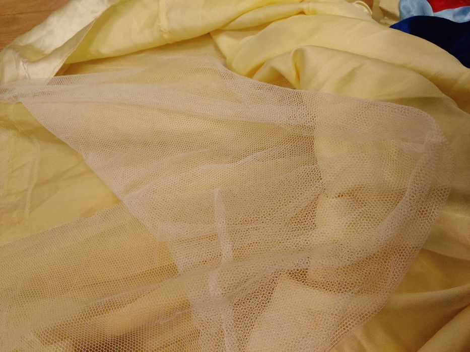 Śnieżka 5-6/110-116/strój sukienka/nie śpiąca królewna/Księżniczka/bal