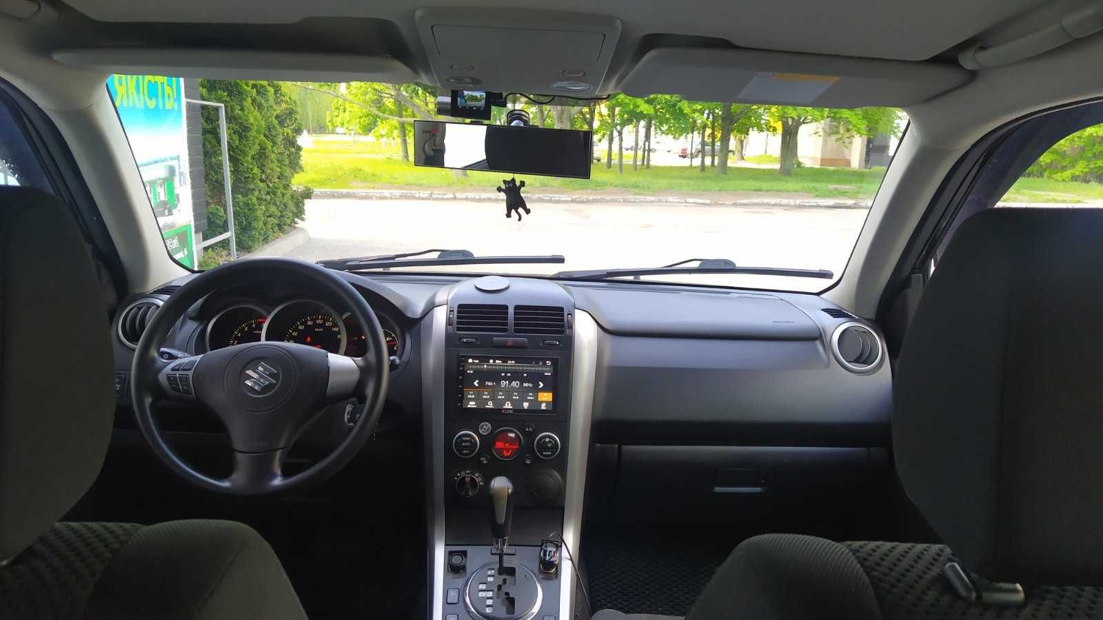 Продам SUZUKI Grand Vitara 2010