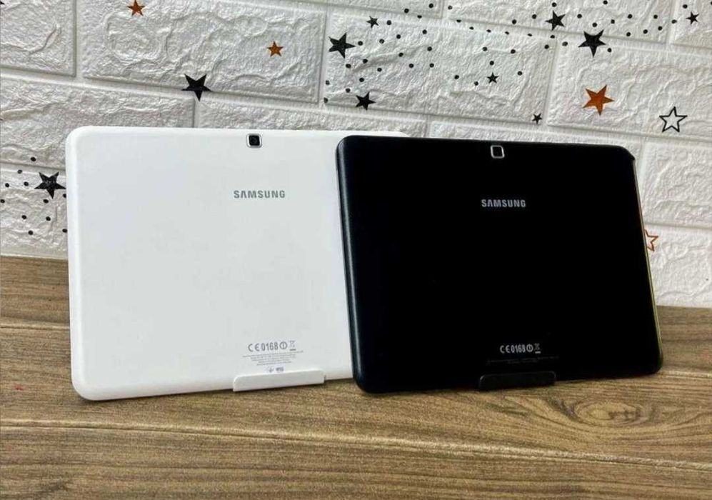 Планшет Samsung 10 дюймів