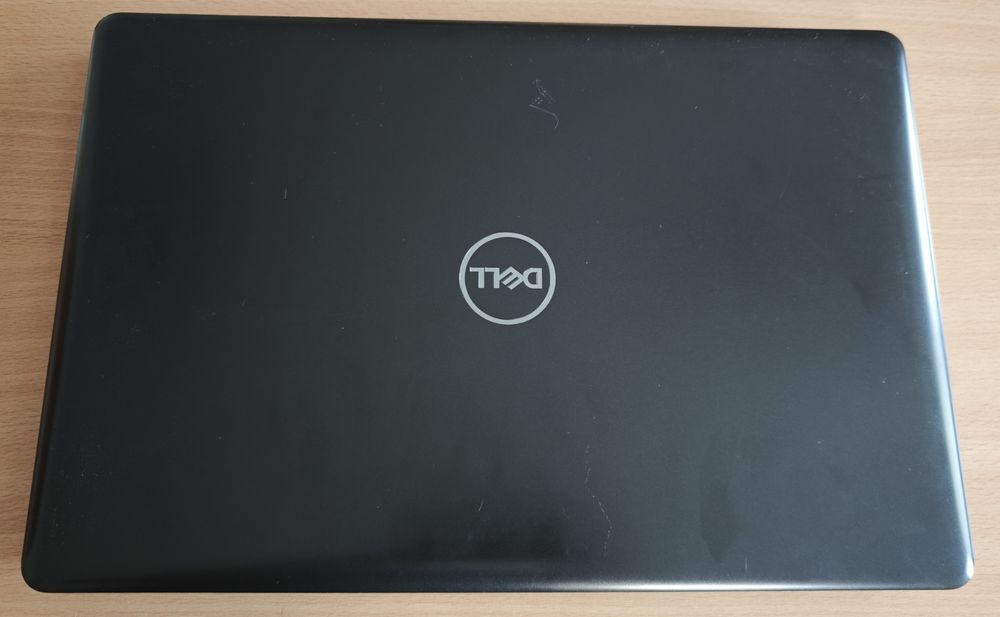 Dell 17: Intel i5 8gen 4c/8t, 16GB RAM, SSD+HDD 1,75TB, Win11,  Office