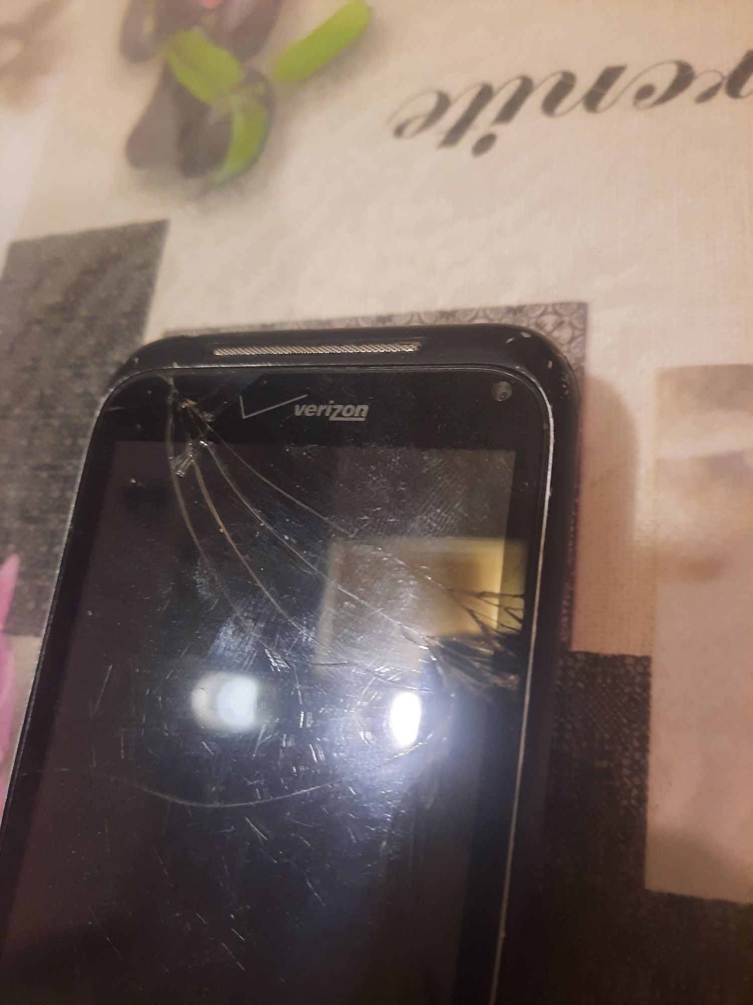 Телефон HTC Verizon
