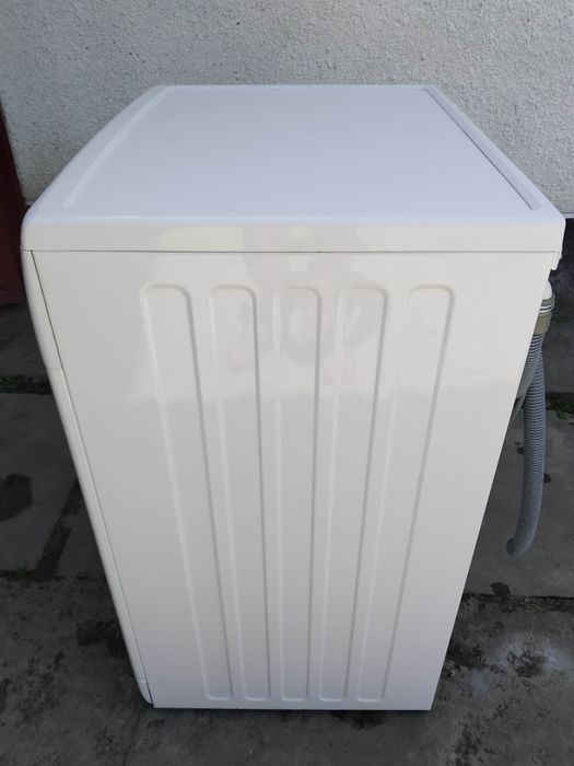 Пралка Whirlpool на 6 кг