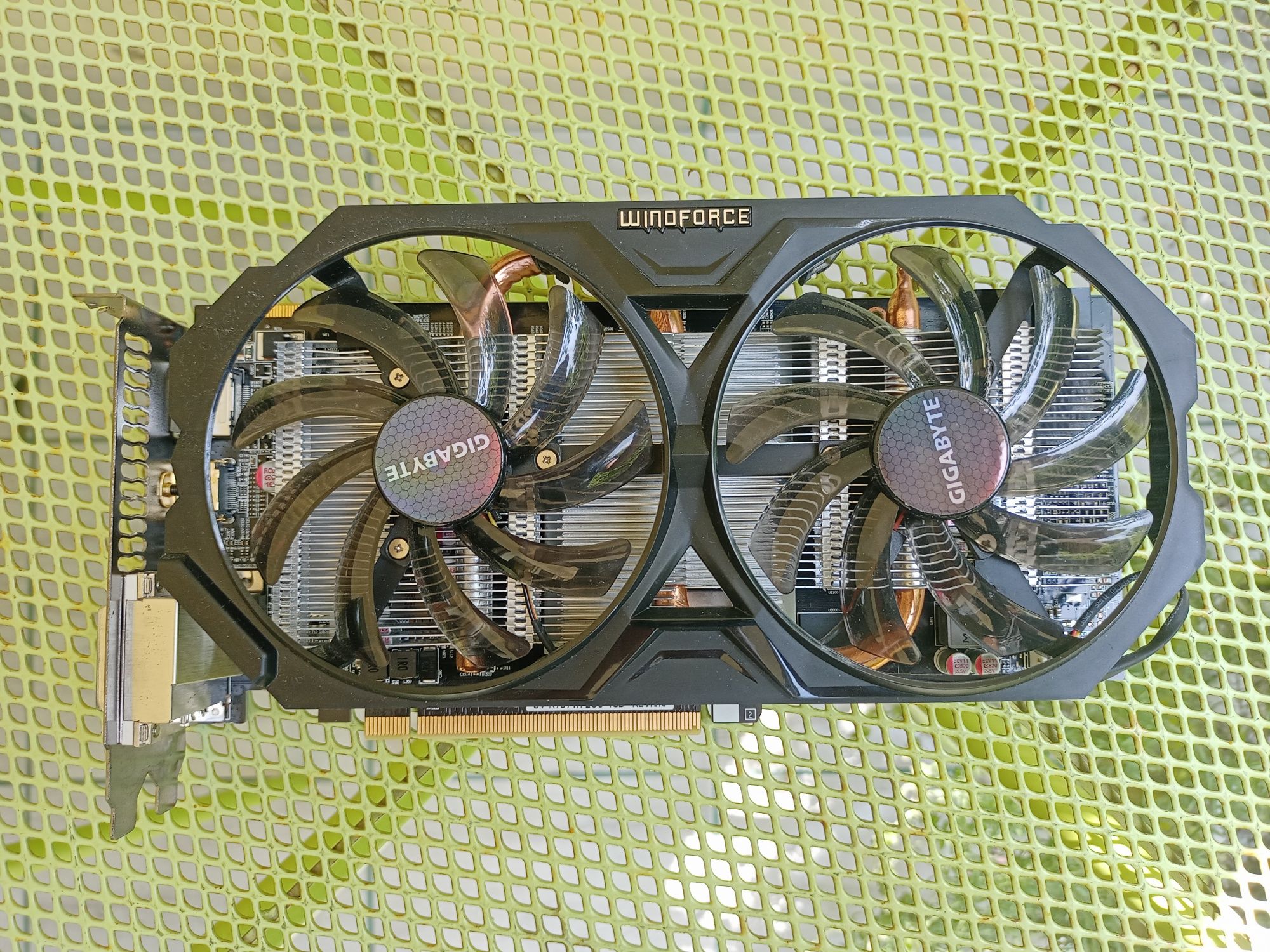 Karta Graficzna Gigabyte R7 370 4GB 256bit WindForce II OC USZKODZONA