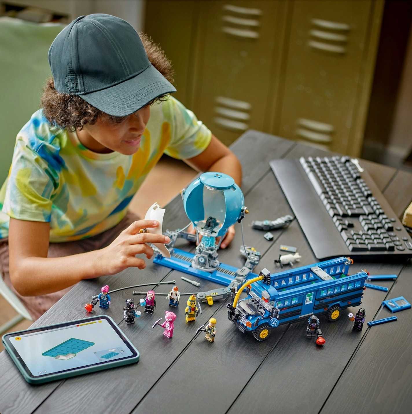 Nowe Lego Zestaw + Gratis fortnite bus bojowy +ręcznik plażowy zabawki