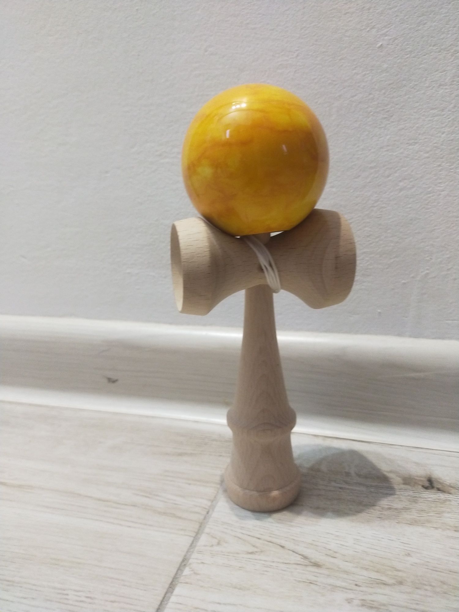 Kendama -NOWA!!! Nowa niższa cena!!! -kula lakierowana