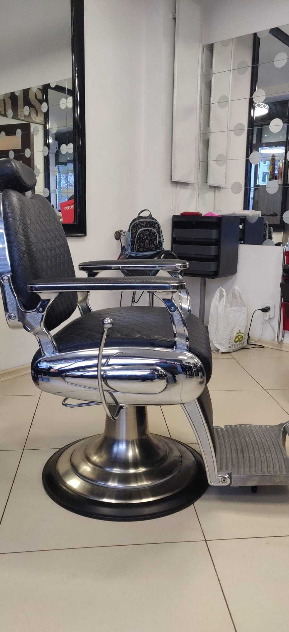 Fotele Barberskie w bardzo dobrym stanie.