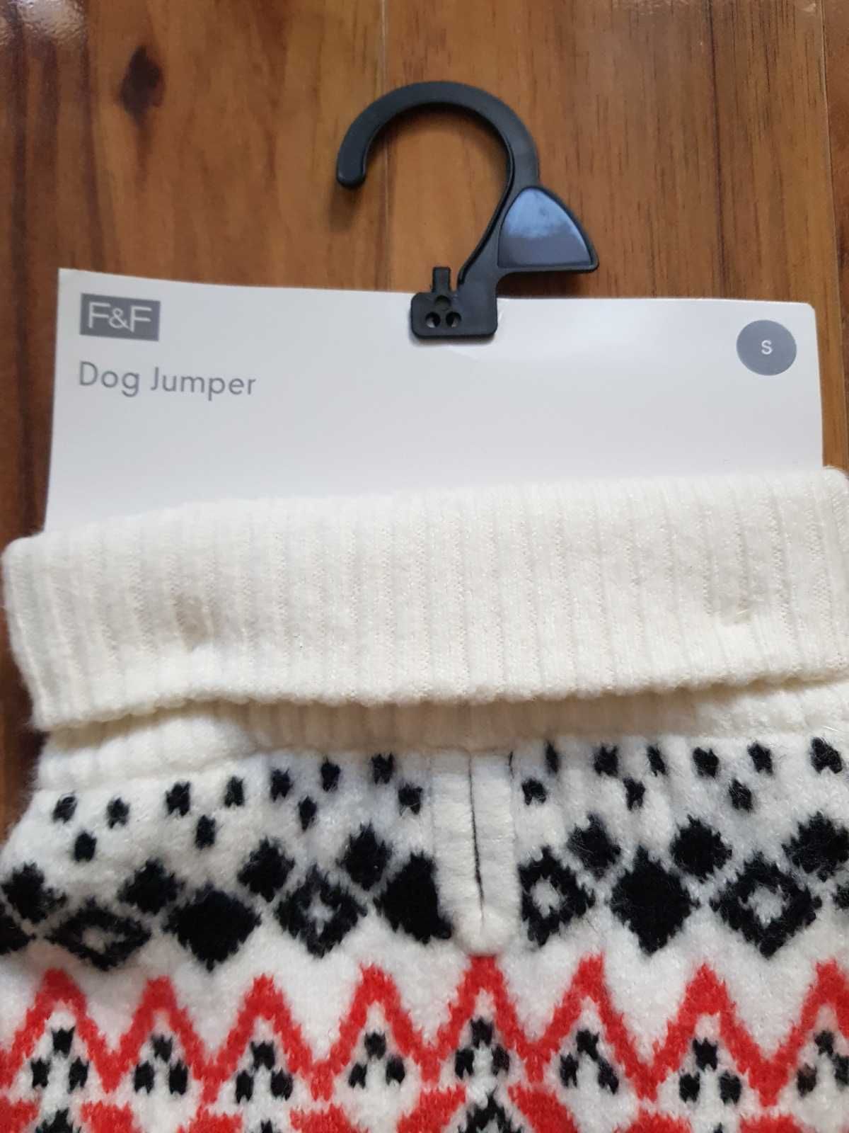 Sweter świąteczny w renifery dla psa F&F S nowy z metką sweterek