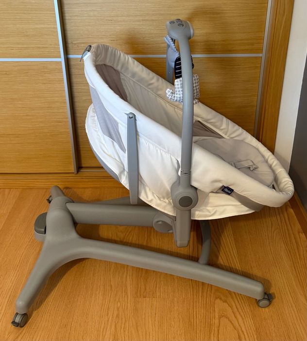 Berço Chicco Baby Hug 4 em 1 com colchão