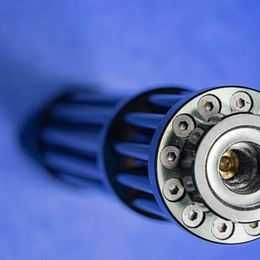 Laser azul de alta potência 5000mw com carregamento por USB.