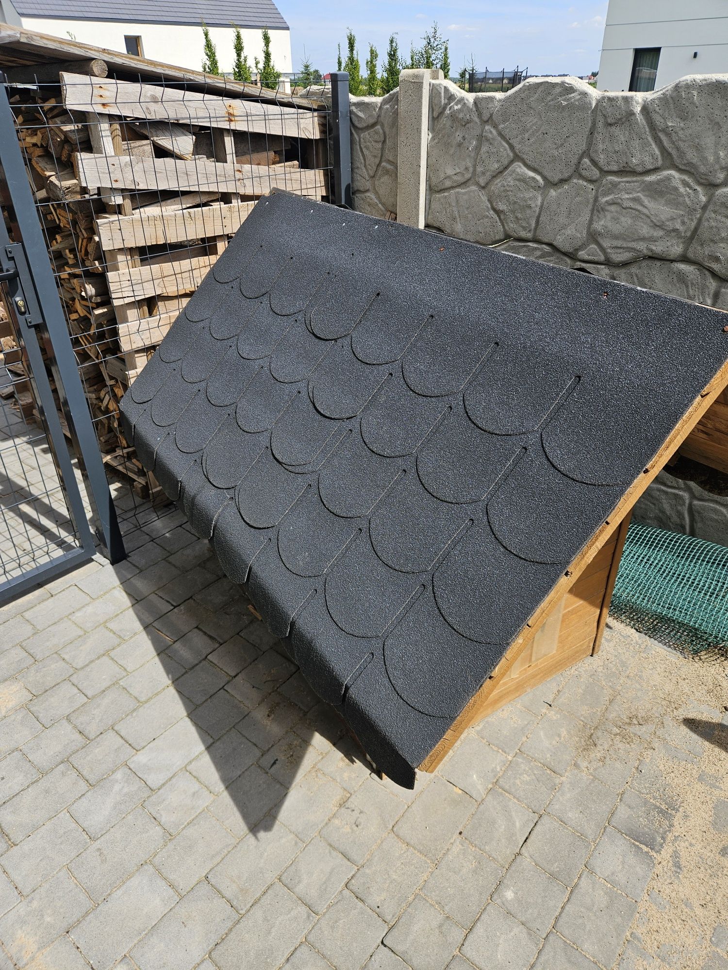 Buda dla dużego psa 120x80