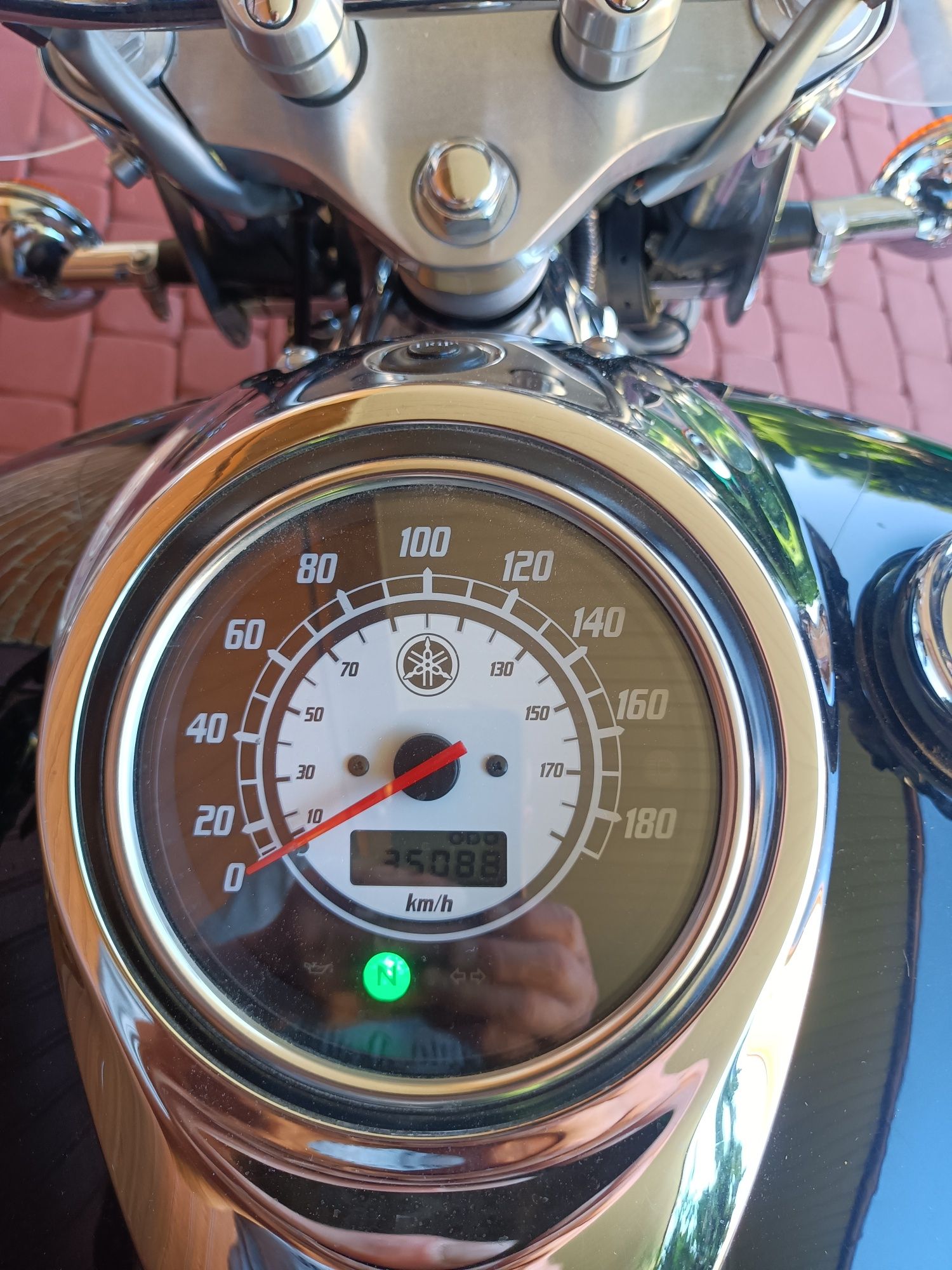 Yamaha XVS 1100 Custom
