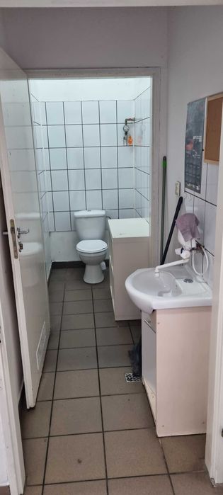 Lokal handlowo-usługowo-biurowy z lokalizacją w centrum miasta.