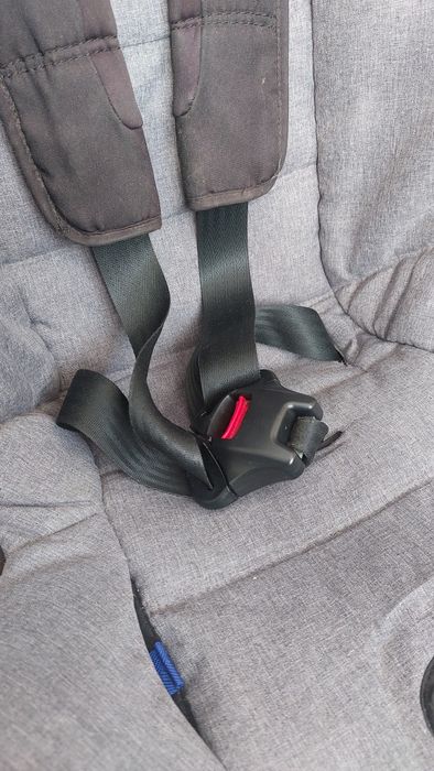 Fotelik axkid rekid 9-25 tyłem