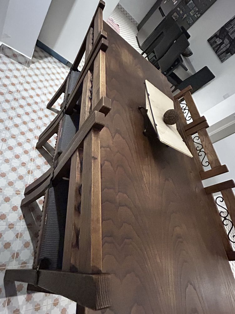 Mesa de sala de jantar