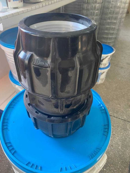 Продам новый тройник 110мл  и два соединителя