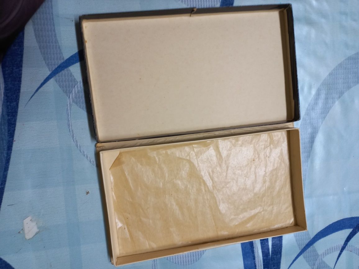 Антикварная коробка от конфет СССР