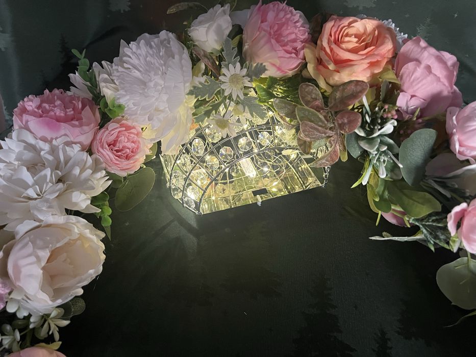 Dekoracje slubne kwiaty