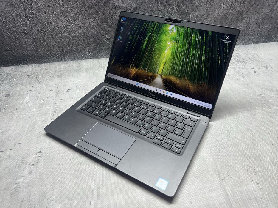 Dell Latitude 5300 / i7 8665u 4.8GHz / 16GB DDR4 /256SSD /13.3 HD /W11