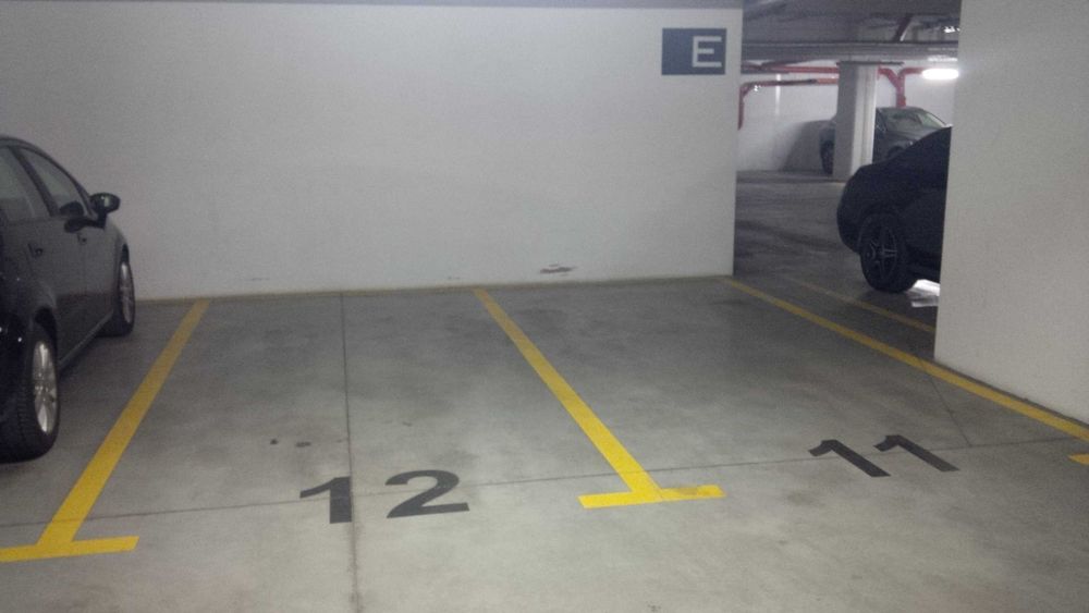 Miejsce parkingowe garaż Wilanów  ul.Gieysztora 6