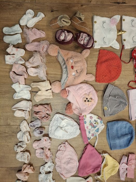 czapki, skarpetki, niedrapki dla noworodka dziecka dziewczynki