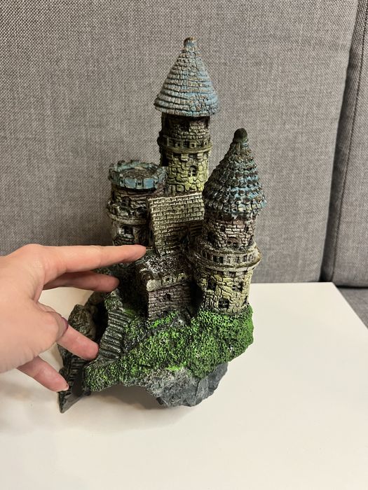 Duży zamek do akwarium 30cm