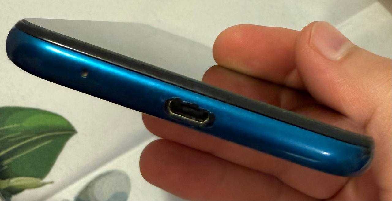Motorola e6s mobile phone