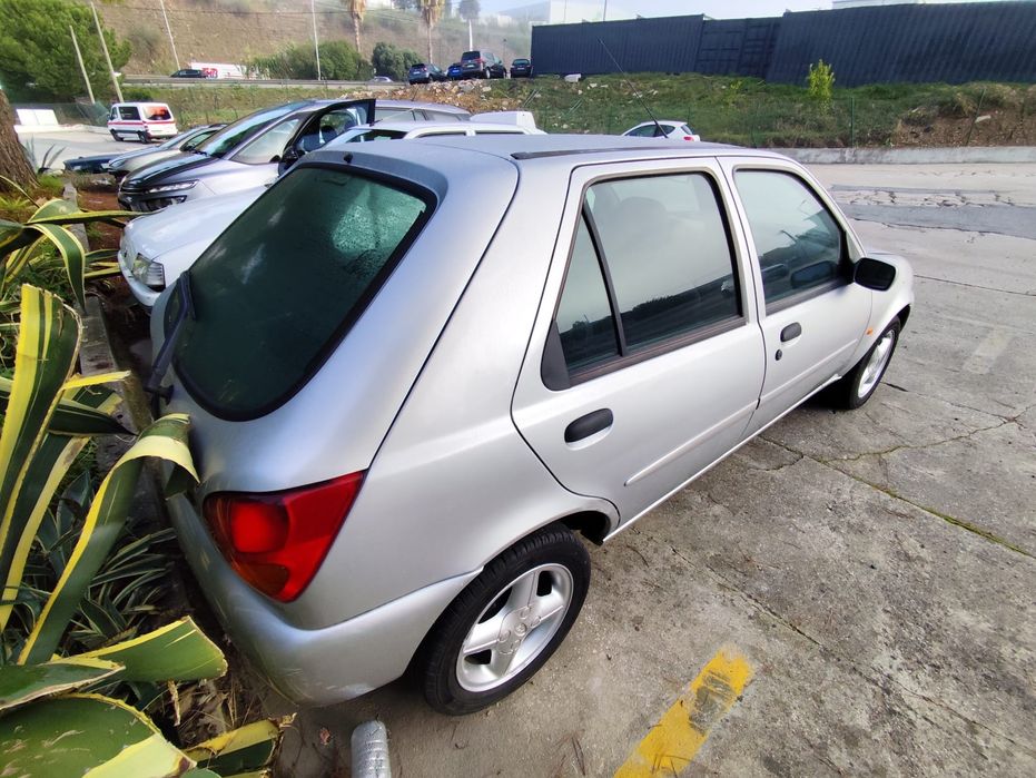 Ford Fiesta 12 ztec , ano 07/1999, AVARIADO!