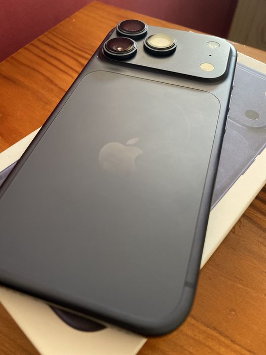 Iphone 17 pro 256 Azul 2 dias de uso.
