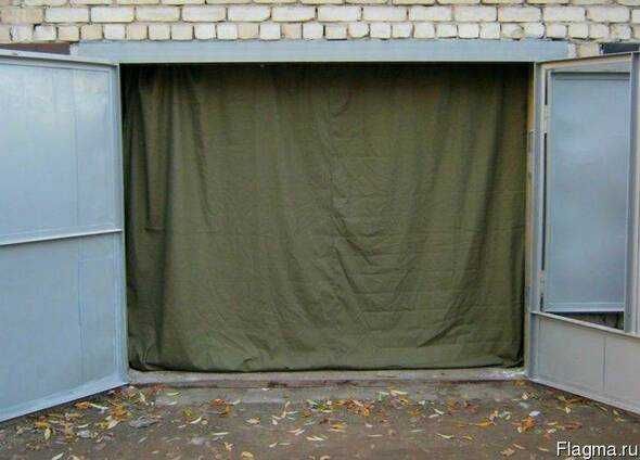 Гаражная штора из брезента с кольцами