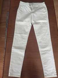 Spodnie białe rom. M