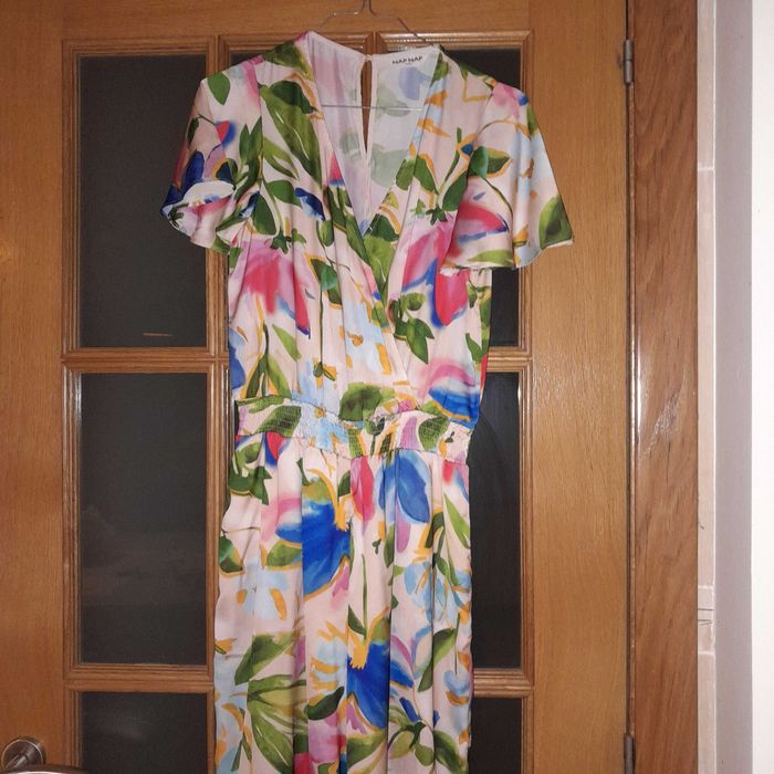 Urgente p despachar baixo preço Macacao de verão florido Naf Naf s/uso