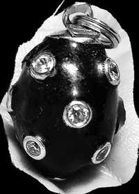 Zawieszka oryginalna czarny granat z cyrkonią