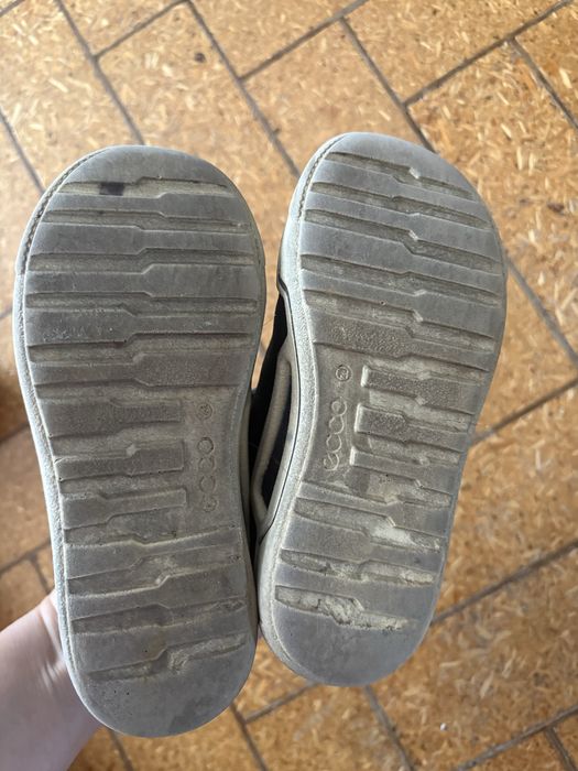 Buty dziecięce Ecco r. 28