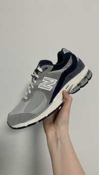 New Balance 2002r