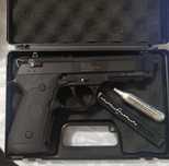 Airsoft Pistola(bolas BB's de aço) de ar comprimido 4,5 mm  CO2