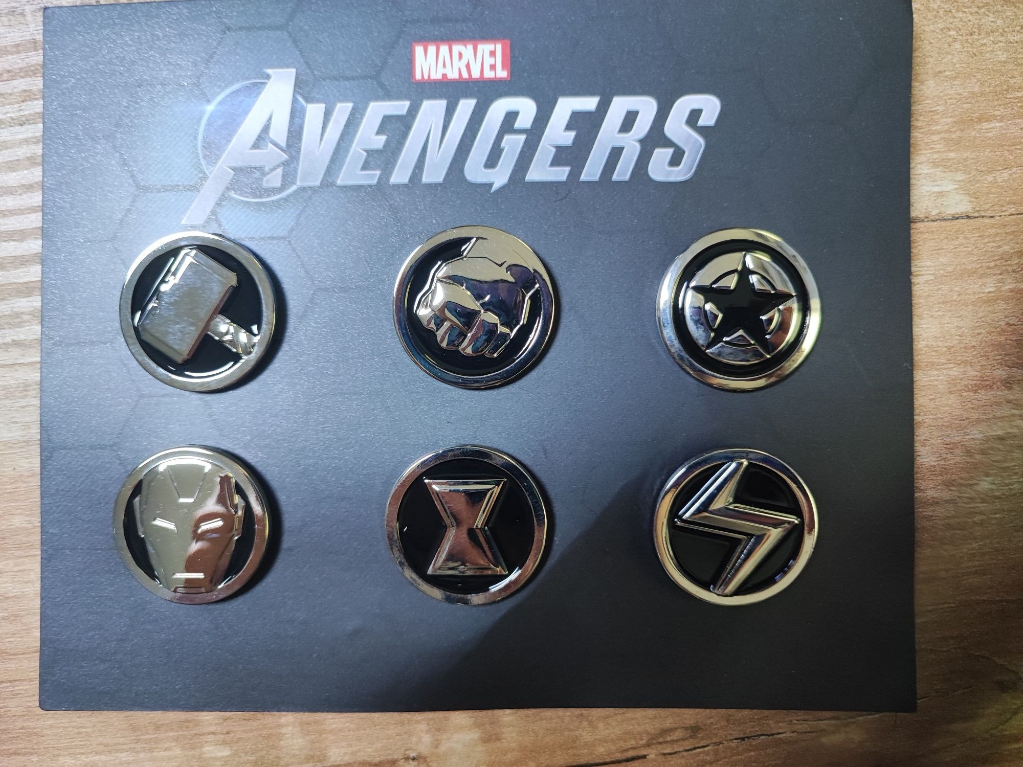 Przypinki Avengers